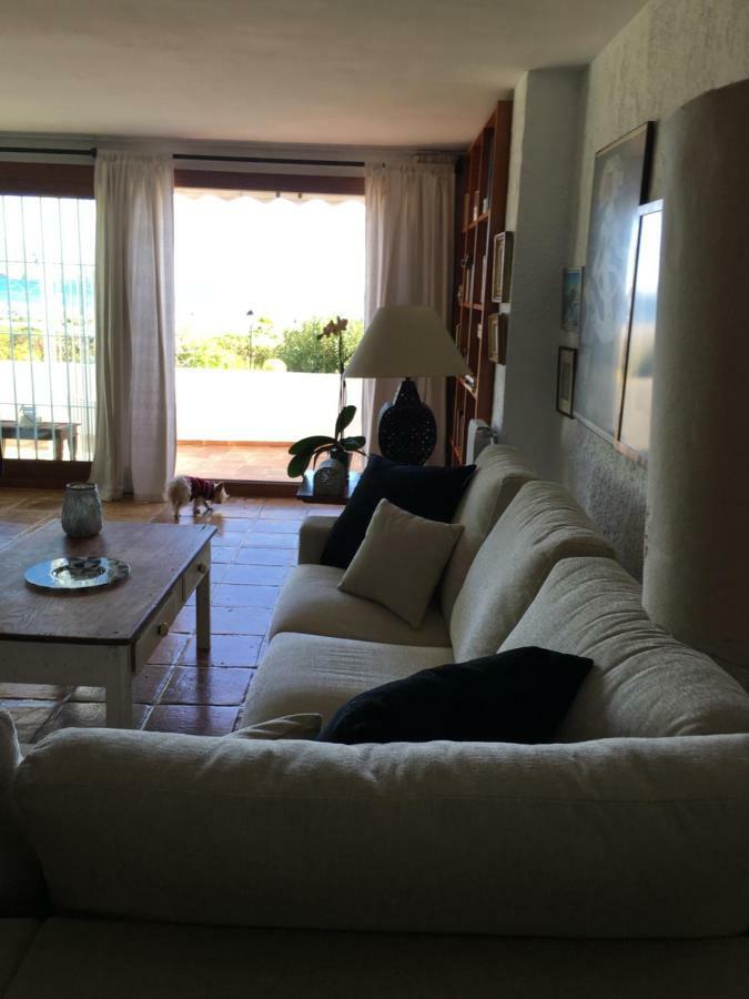 Una Casa Junto Al Mar Алтеа Екстериор снимка